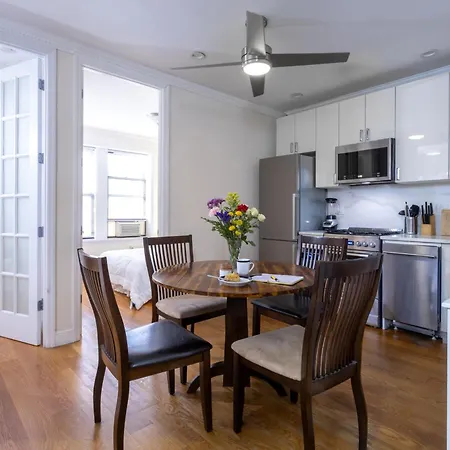 Modern Comfort Near Central Park'S Beauty